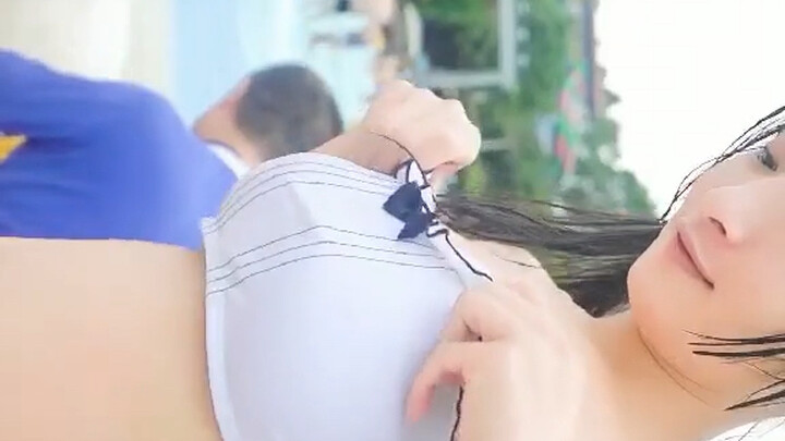 สระว่ายน้ำ [สำหรับ Xin Xin]