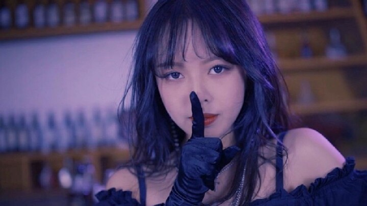 【SuSu】Adios-EVERGLOW แดนซ์คัฟเวอร์☆ผู้เชี่ยวชาญการส่ายหัวสุดเท่อย่าง Su ได้ออนไลน์แล้ว