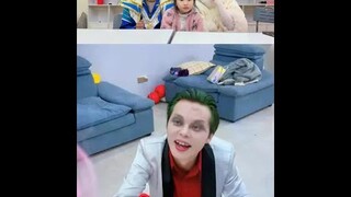 小丑收到紧急任务牺牲了！哈利奎因和女儿很伤心！ #斗罗大陆 #小丑 #小丑女 #shorts