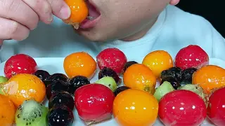 [Food][ASMR]Eating Sounds of 4-color Tomatoes on Sticks 