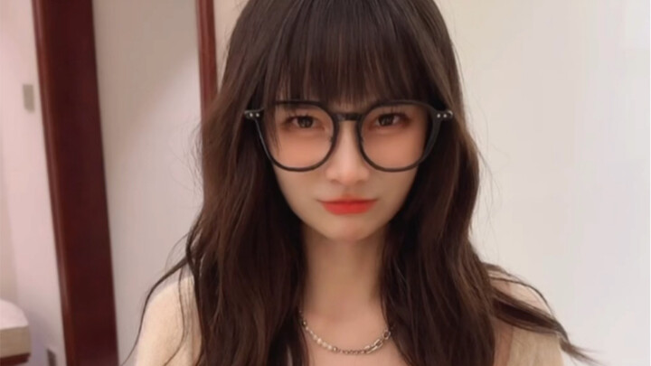 This “smart glass” is seriously fun!