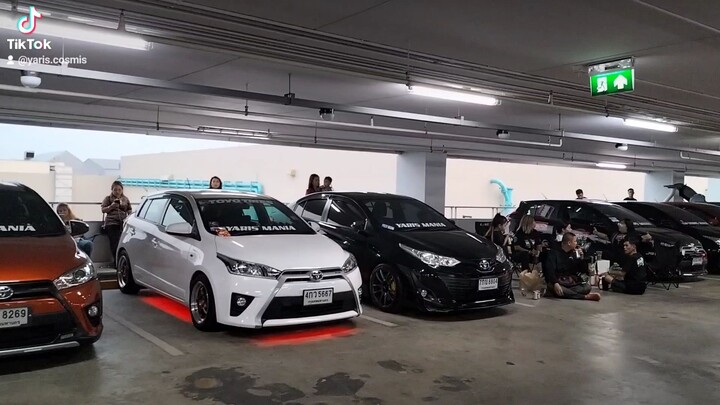 รถซิ่งขึ้นตึกยาริส