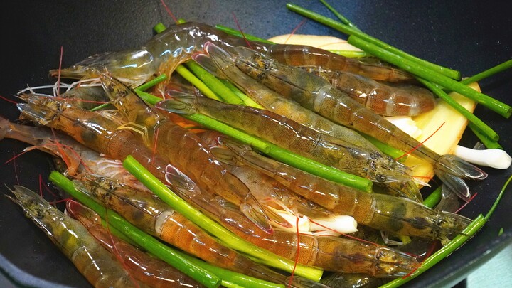 No wonder hotel-boiled shrimp tastes so amazing—this is the secret: crystal-clear, perfectly firm, a