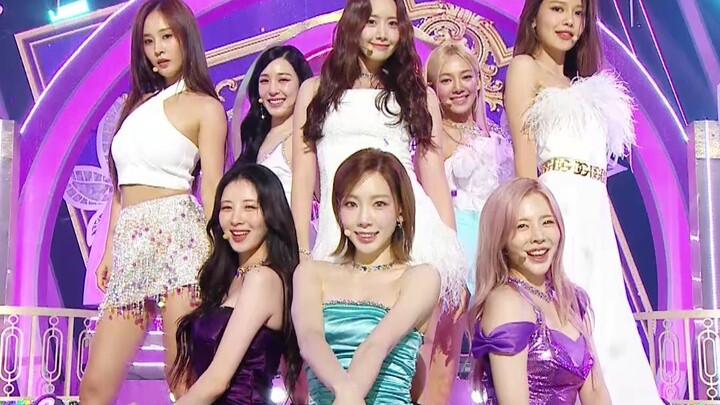 Girls' Generation's latest comeback song FOREVER 1 220820 promotion stage