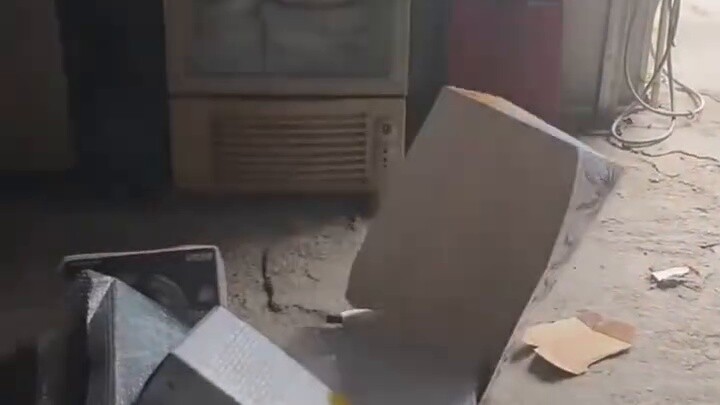 My mom plays Gundam with me, can your mom play Gundam with me? It turns out that playing Gundam can 