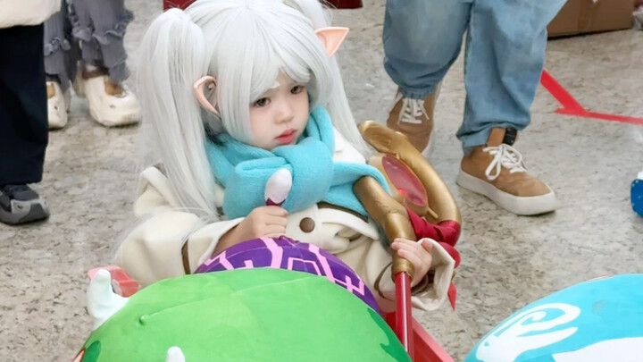 สาวน้อยพันปีกับแม่ที่ยัง ‘ไม่บรรลุนิติภาวะ’ ของเธอ