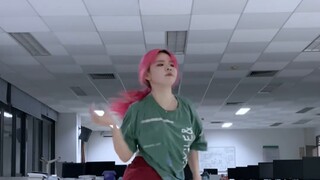 لا أتظاهر بعد الآن، أنا معجب بـ Nuo Fen! Tiger inside يرقص بسلاسة...