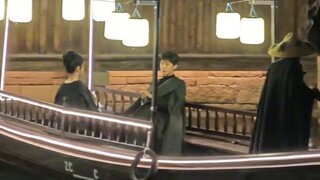 Yang Zi and Zhang Wanyi are greeting each other from across the boat! Hurry up and bring up "Longing