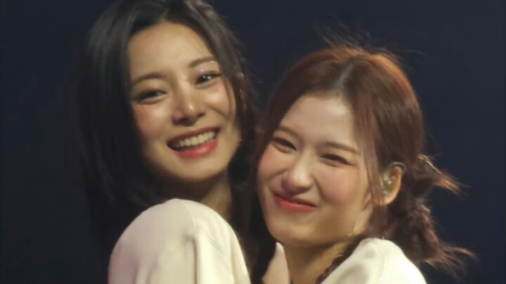 Chu Tử Du bị Tsutsui Sana ôm trong 49 giây