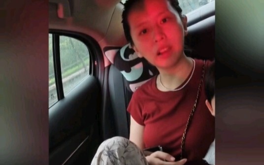 【بائع لحم الخنزير العنيد】 العمل الجديد متاح الآن، تعالَ واطّلع عليه بسرعة!