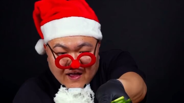 Pig God's Christmas Eve Noodles