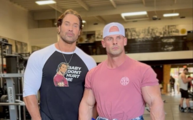 Powerful King and White-Hat Guy