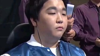 South Korea's top swordsman, who looked down on everyone, was beaten by a young Chinese player and h