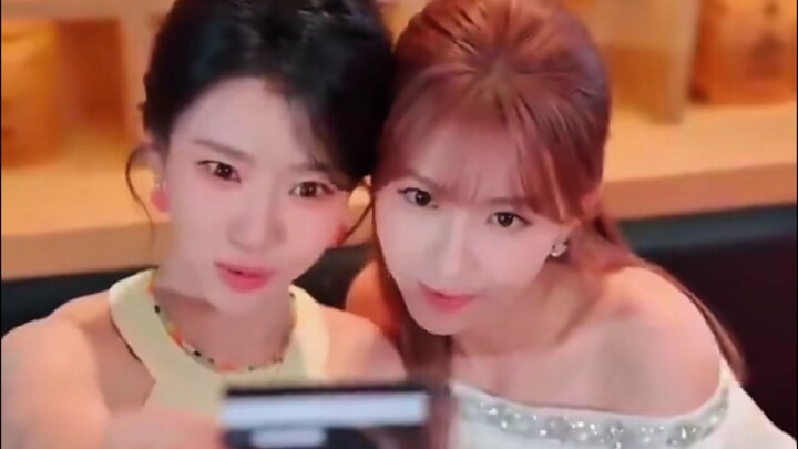 PART. 28 My bestie and i traveled through the book of a wealthy family