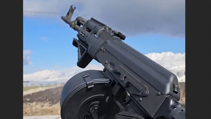 Is a “straight-insert” magazine better, or a “flat-lying” one?