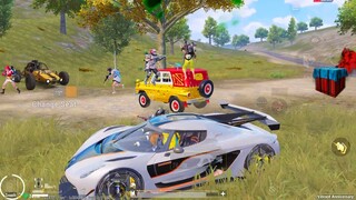 I GOT TRAPPED BETWEEN SQUADS😱 Pubg Mobile