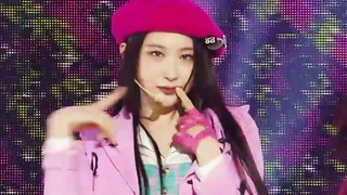 Sân khấu quảng bá ca khúc solo đầu tay HUSH RUSH 221022 của Lee Chae-yeon