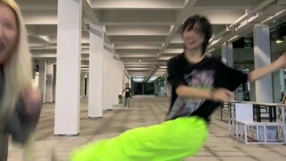 การได้กีตาร์มาสักตัวจะทำให้คุณมีความสุขเพียงแค่มองดูมัน