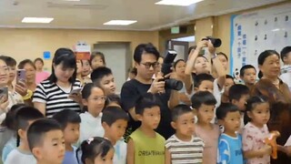Mungkin kami fiksi, tapi menyebarkan cinta dan harapan adalah nyata