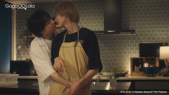 Imagine you live with your very handsome boyfriend and he cooks dinner for you?! Well, Yuki doesn't