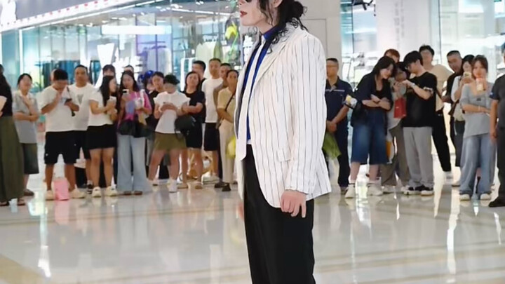 Begitu ritmenya mulai, si ganteng langsung tak ragu.
