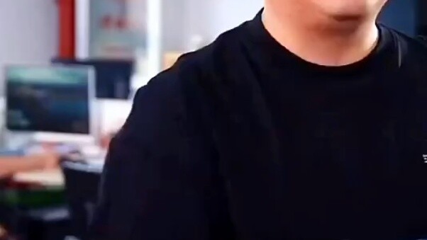 Nơi làm việc giống như một vở kịch, tất cả đều phụ thuộc vào khả năng diễn xuất của bạn. Dưới đây là