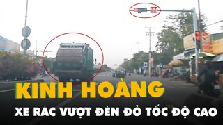 Thót tim khoảnh khắc xe rác vượt đèn đỏ, suýt tông nhiều xe máy