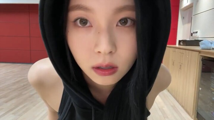 Q Jin menari Kelas-S lagi. Zhang Guizhen, kamu sangat suka Kelas-S.