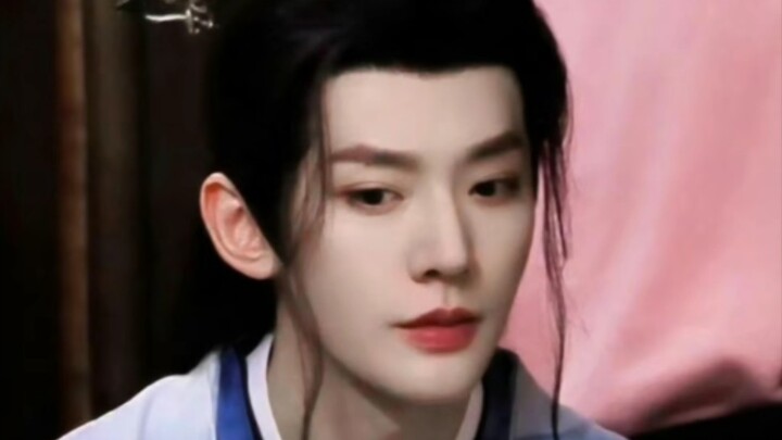 Do all the male protagonists of ancient idol dramas look like this now?