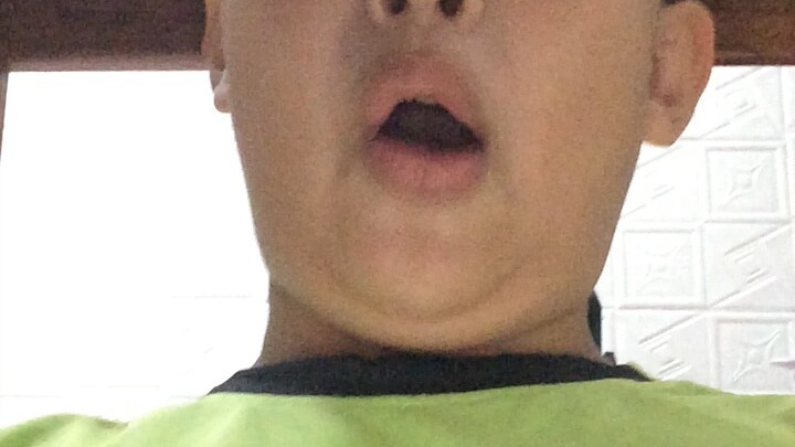 2 đứa bị điên