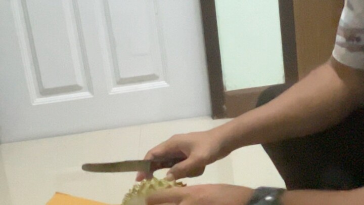 ปลอกทุเรียนง่ายๆ