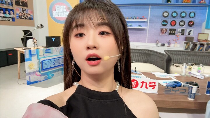 Sedang dukung BLG di komunitas penonton berenergi tinggi!!