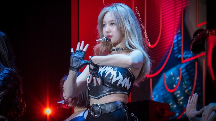 【ไลฟ์สยองขวัญ ปิดเสียง】ยิ่งรู้เลยว่าทำไมพาร์ตของเธอมักจะเยอะเสมอ TWICE - ICON (TWICE 4TH WORLD TOUR)