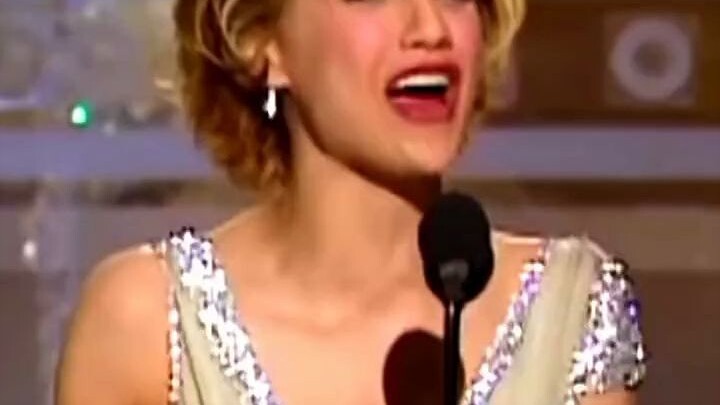 【أل باتشينو】 من الصعب أن تتخيل هالة قوية كهذه بينما طوله فقط 170 سم!