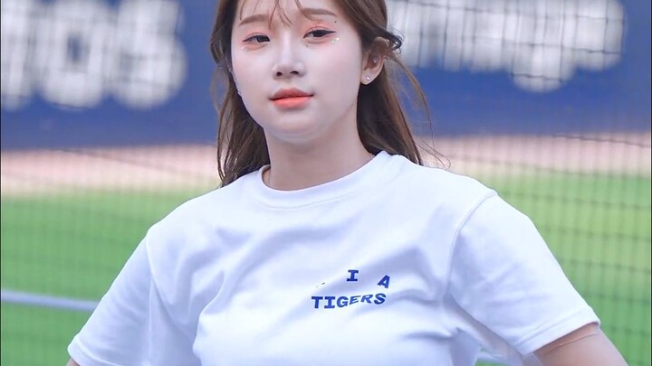 Lee Ju-En Cheerleader - 24-05-25 (Saturday) Kia (Champion) "Interview of the victory after the game"