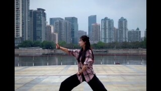 Bạn có thích những chàng trai đẹp và những cô gái xinh đẹp tập Thái Cực Quyền không?