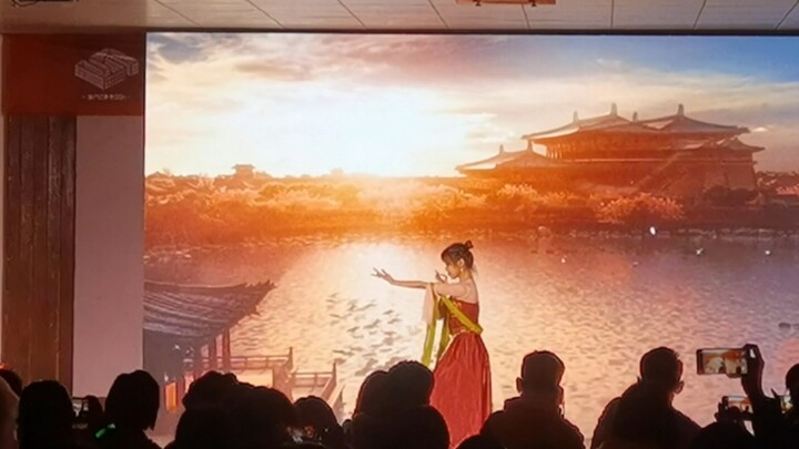Hu Yulou, are you still going with me? Chinese dance "Beauty Pass" Shandong University Software Coll