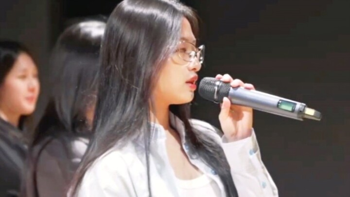 Casual no-makeup glasses look so cool! 【BabyMonster】Sheesh dance practice room behind-the-scenes hig