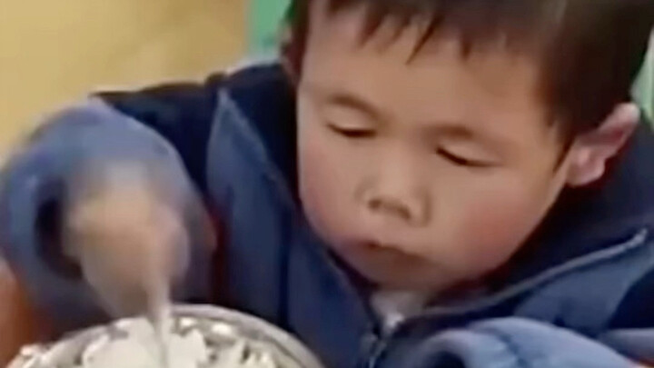 Nỗi lòng chua xót của Lão Tử nhỏ bé soi rọi vào hiện thực