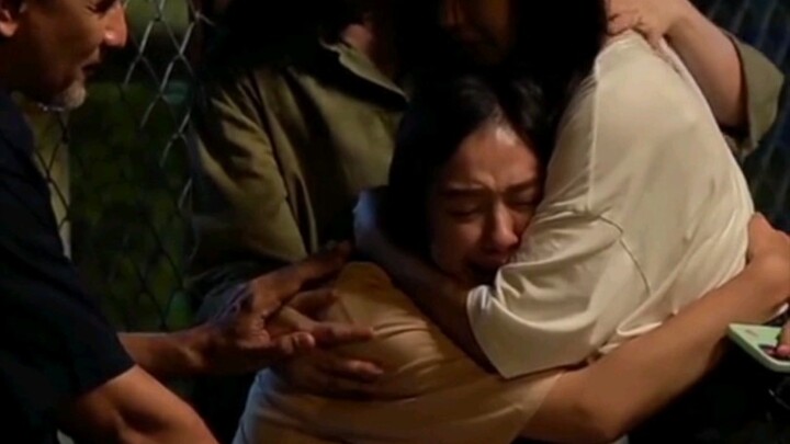 [The Earth is tilted 23.5 degrees] So this is the scene where Ongsa chases out and her family comfor