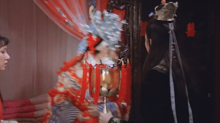 The director said she looked dashing and handsome, and the makeup test photos were already done—only