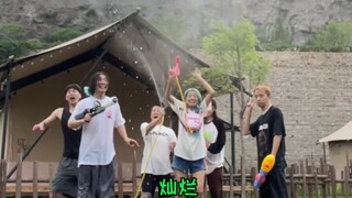 活在明天活在期待 不如活在今天很自在