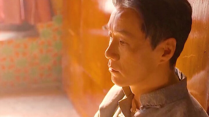 Ngưu Đại Đảm và Mã Nhân Lễ đào được thỏi vàng, chuẩn bị mang lên thành phố tỉnh bán lấy lương thực.