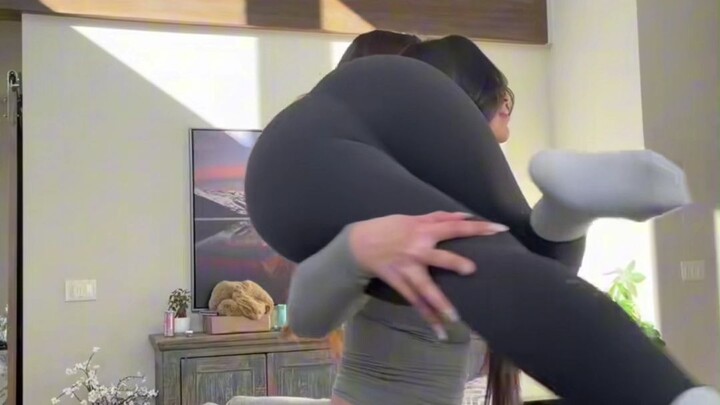 【Đại QQ】Thôi được rồi, biết là bạn thích đồ ôm sát mà.