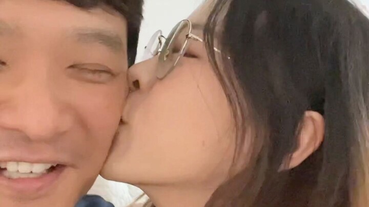 "Memberi Uang Itu Hanya Kebohonganmu"