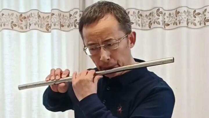 Nghệ thuật sáo sắt của công dân tuân thủ pháp luật Trần Hạc Cao!