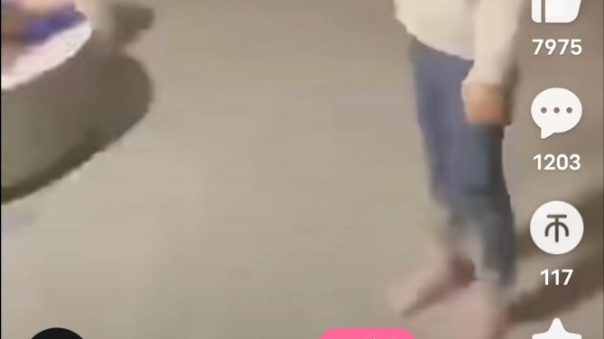 Aku...aku...aku juga menyukai Ultraman