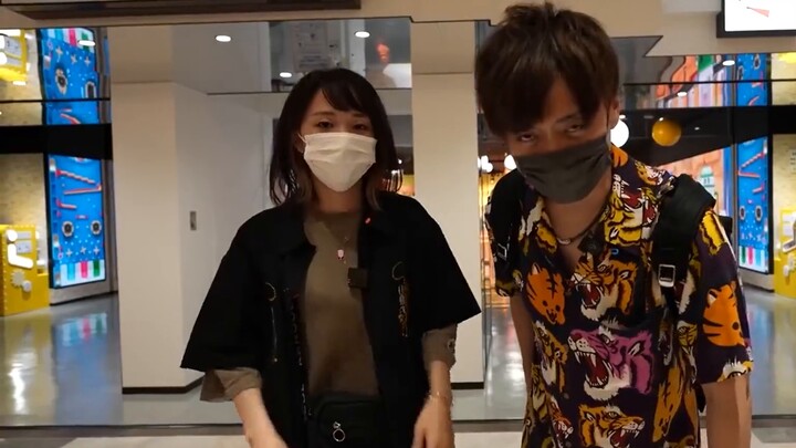 The largest capsule toy machine in the universe! I spent 10,000 yuan to get it. . .