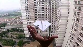 Paper Folding Tutorial: A Plane That Can Fly Back