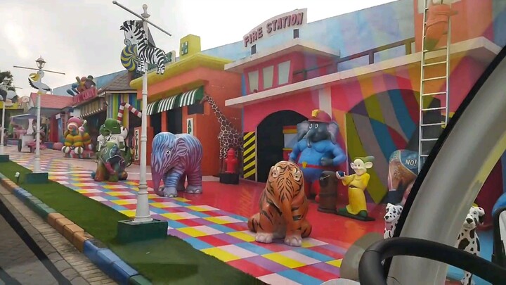 ke kebun binatang jatim Park 2 - vlog edisi kunjungan industri (mfayt)
